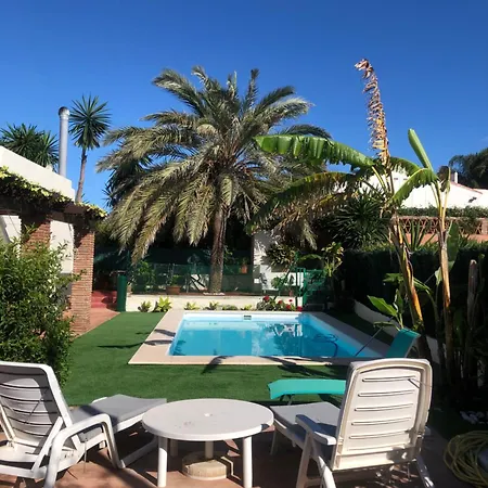 En La Playa Con Piscina Holiday home Marbella